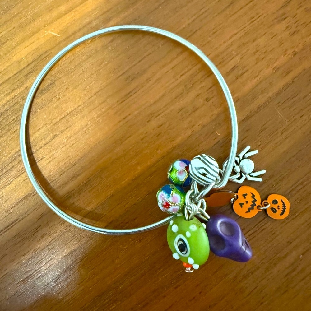 SALE! Cloisonné Halloween Charm Bracelet #13 - Picture 1 of 4